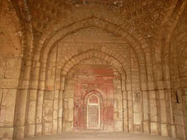 Hermoso Arco Mezquita Jamali Kamali Mehrauli — Foto de Stock