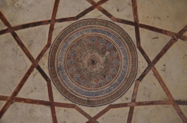 Muhammed Şah Sayyid 'in mezarının tavanı.