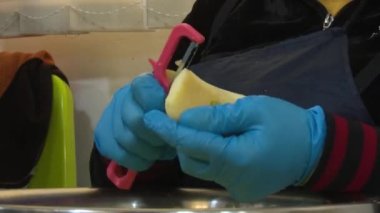 Kurumuş meyve fabrikasında çalışma süreci