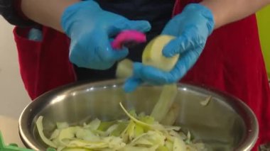 Kurumuş meyve fabrikasında çalışma süreci