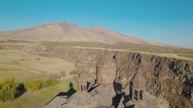 Ermenistan 'daki Saghmosavank, Antik Hıristiyan Kilisesi