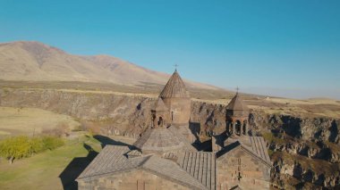 Ermenistan 'daki Saghmosavank, Antik Hıristiyan Kilisesi