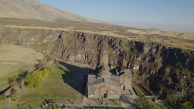 Ermenistan 'daki Saghmosavank, Antik Hıristiyan Kilisesi