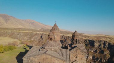 Ermenistan 'daki Saghmosavank, Antik Hıristiyan Kilisesi