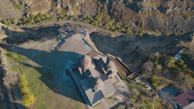 Ermenistan 'daki Saghmosavank, Antik Hıristiyan Kilisesi