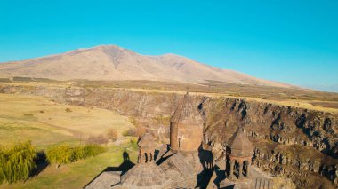Ermenistan 'daki Saghmosavank, Antik Hıristiyan Kilisesi