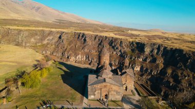 Ermenistan 'daki Saghmosavank, Antik Hıristiyan Kilisesi