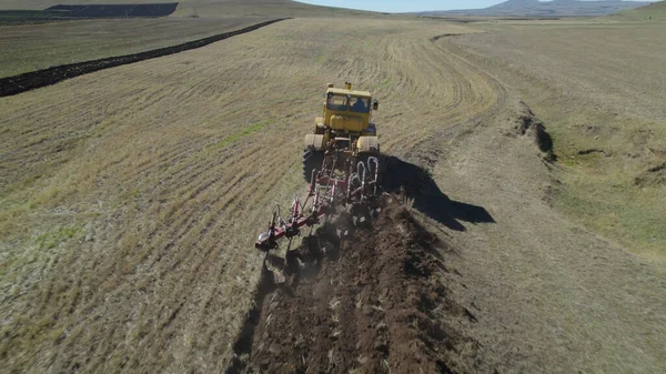 Yellow Tractor Working Fields — Stock Photo, Image