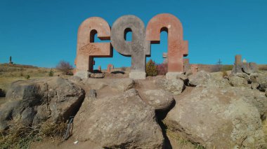 Antik Ermeni Alfabesi Anıtı