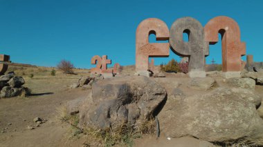 Antik Ermeni Alfabesi Anıtı