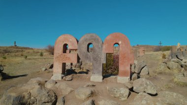 Antik Ermeni Alfabesi Anıtı