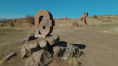 Antik Ermeni Alfabesi Anıtı