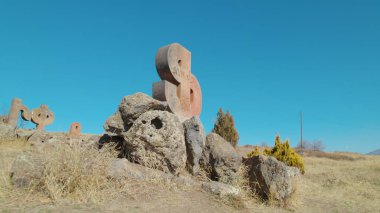 Antik Ermeni Alfabesi Anıtı