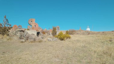 Antik Ermeni Alfabesi Anıtı