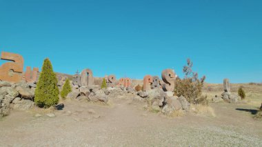 Antik Ermeni Alfabesi Anıtı