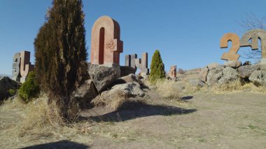 Antik Ermeni Alfabesi Anıtı