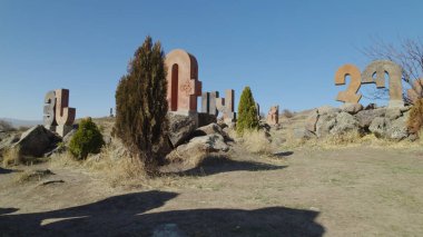 Antik Ermeni Alfabesi Anıtı