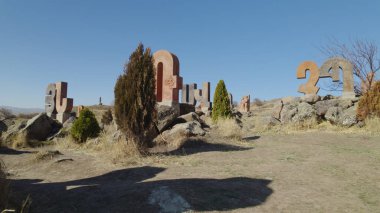 Antik Ermeni Alfabesi Anıtı