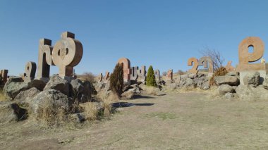 Antik Ermeni Alfabesi Anıtı