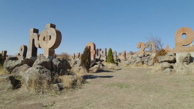 Antik Ermeni Alfabesi Anıtı