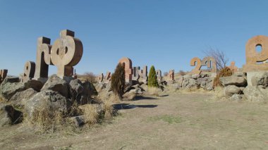 Antik Ermeni Alfabesi Anıtı