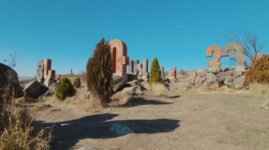 Antik Ermeni Alfabesi Anıtı