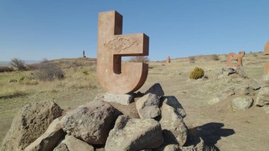 Antik Ermeni Alfabesi Anıtı