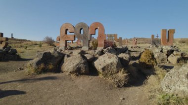 Antik Ermeni Alfabesi Anıtı