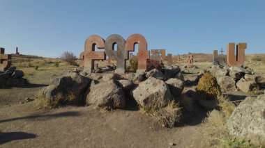 Antik Ermeni Alfabesi Anıtı