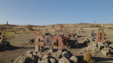 Antik Ermeni Alfabesi Anıtı