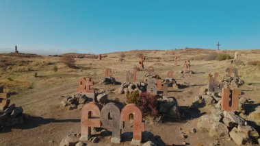 Antik Ermeni Alfabesi Anıtı