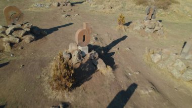 Antik Ermeni Alfabesi Anıtı