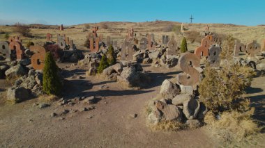 Antik Ermeni Alfabesi Anıtı