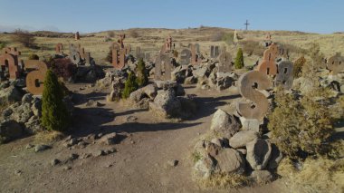 Antik Ermeni Alfabesi Anıtı