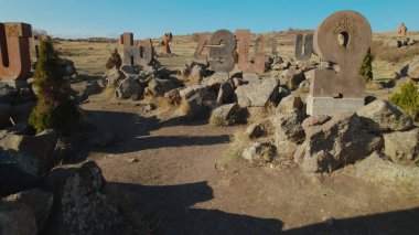 Antik Ermeni Alfabesi Anıtı