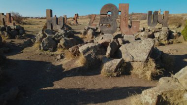 Antik Ermeni Alfabesi Anıtı