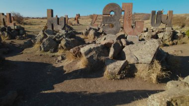 Antik Ermeni Alfabesi Anıtı