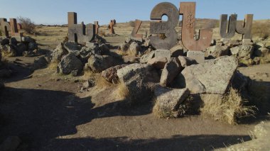 Antik Ermeni Alfabesi Anıtı