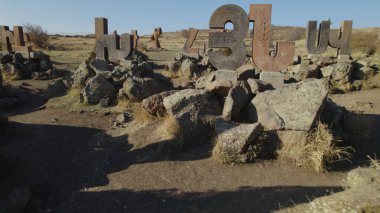 Antik Ermeni Alfabesi Anıtı