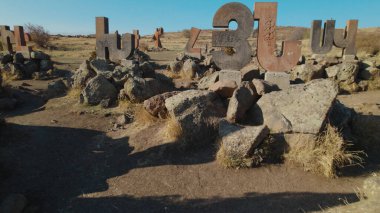 Antik Ermeni Alfabesi Anıtı