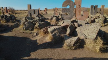 Antik Ermeni Alfabesi Anıtı