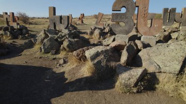 Antik Ermeni Alfabesi Anıtı