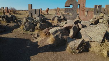 Antik Ermeni Alfabesi Anıtı