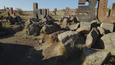 Antik Ermeni Alfabesi Anıtı