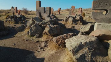 Antik Ermeni Alfabesi Anıtı