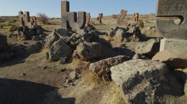 Antik Ermeni Alfabesi Anıtı