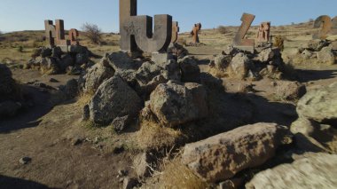 Antik Ermeni Alfabesi Anıtı