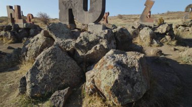 Antik Ermeni Alfabesi Anıtı