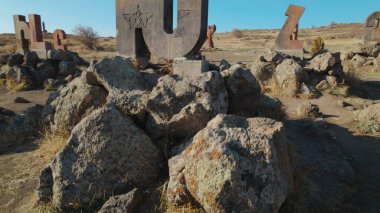 Antik Ermeni Alfabesi Anıtı