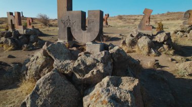 Antik Ermeni Alfabesi Anıtı
